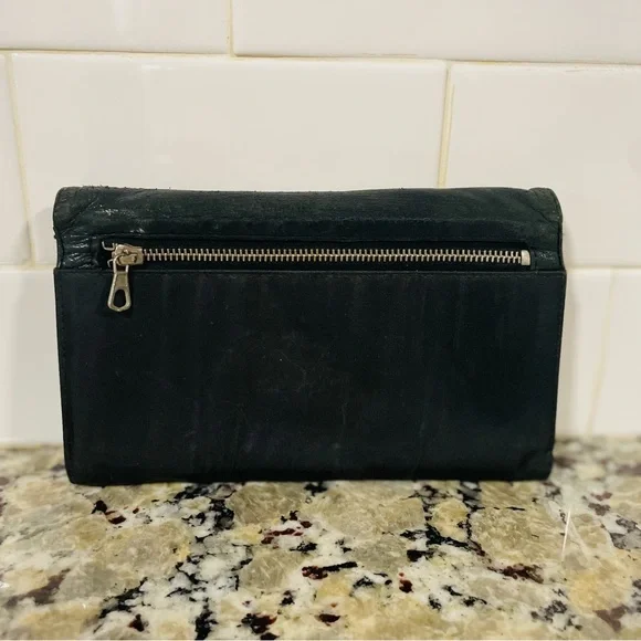 PRADA Black Large Classic Wallet 💯 AUTHENTIC - Picture 4 of 15